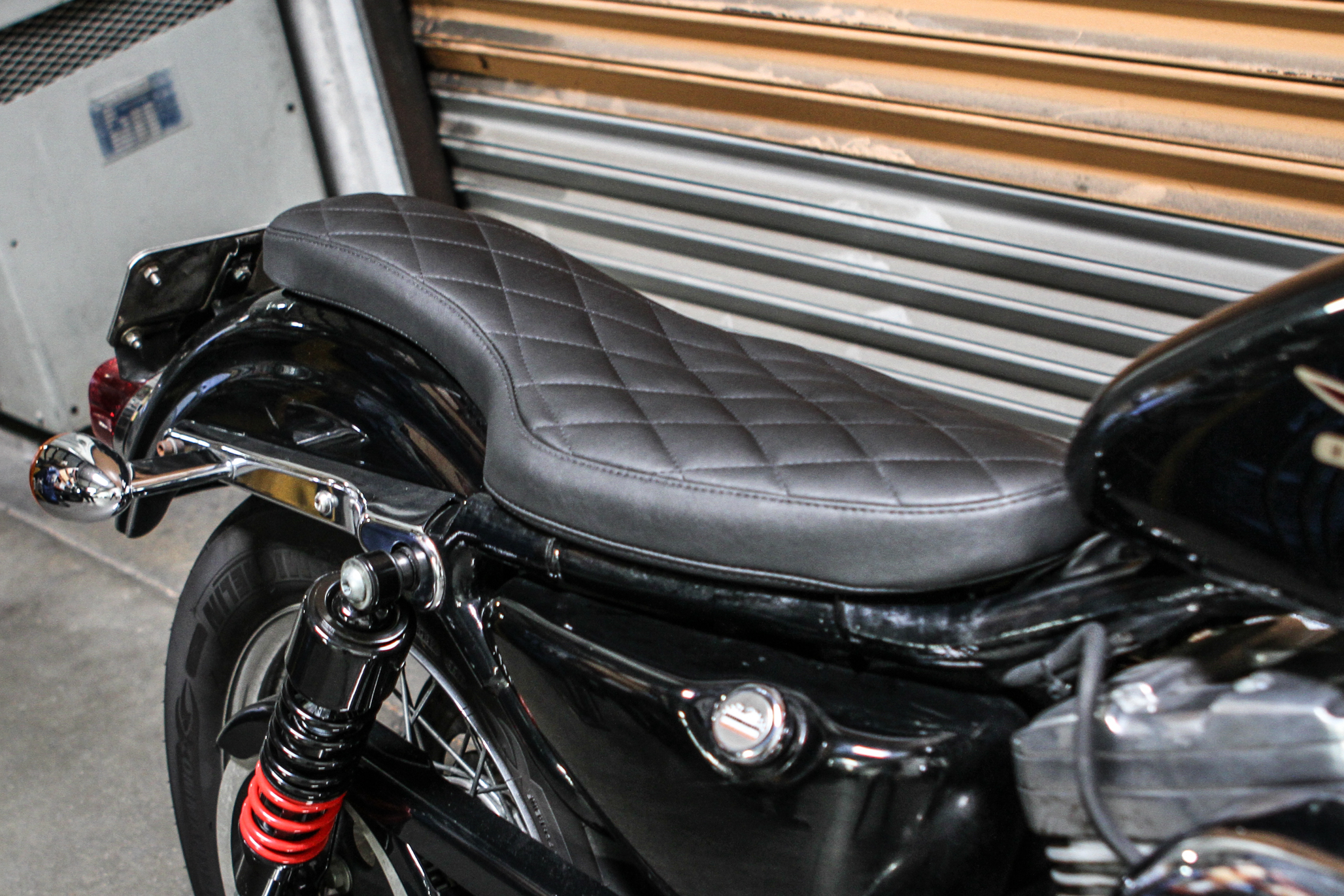brat style seat